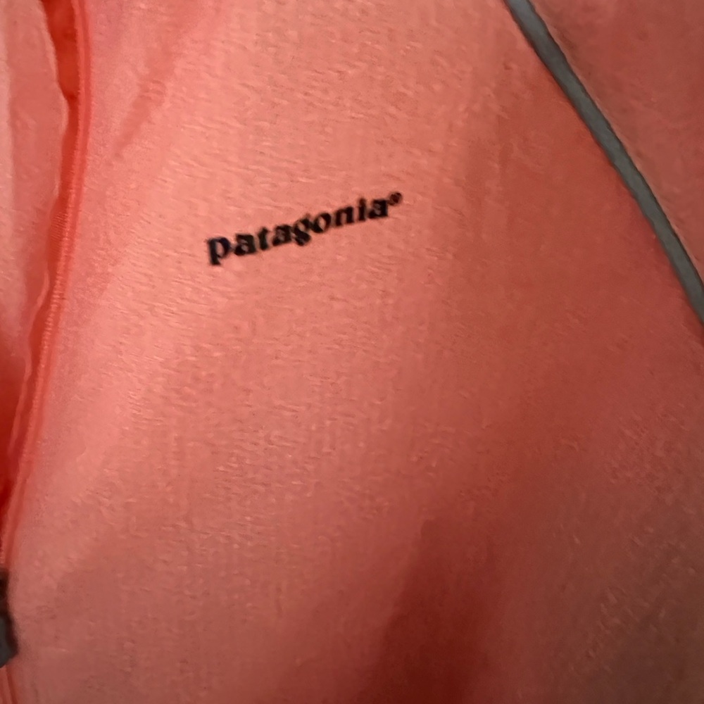 Patagonia Men’s Coral and Gray Utility Jacket - Picture 4 of 10
